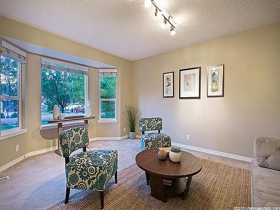 4th image of 1171 W Marinwood Ave