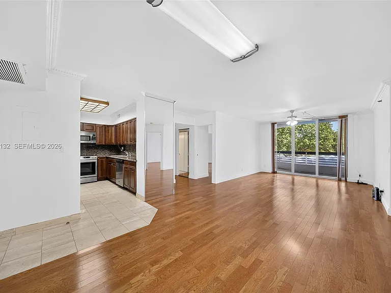 3600 Mystic Pointe Dr #310 — Photo 12