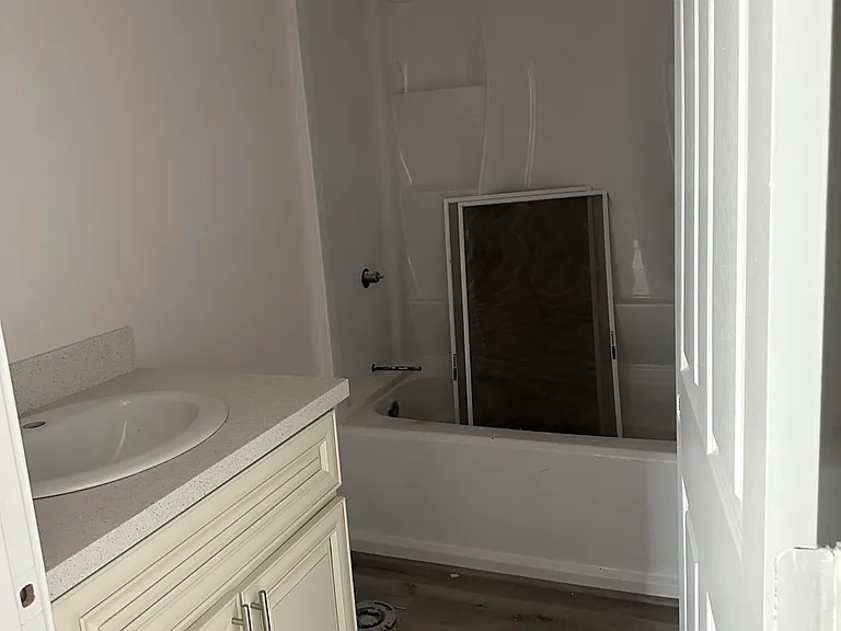 1175 Sumner Ave #2 — Photo 3