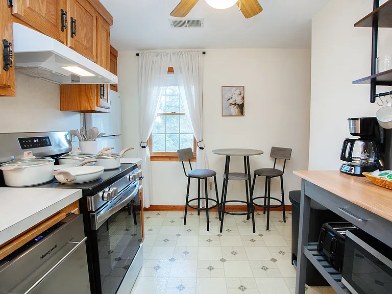 9 Pearl St #2 — Photo 14