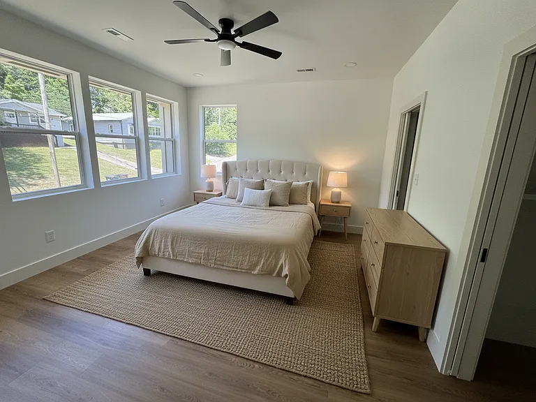 2816 Nichols Ave — Photo 8