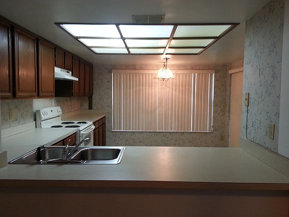 5th image of 5006 Puritan Cir