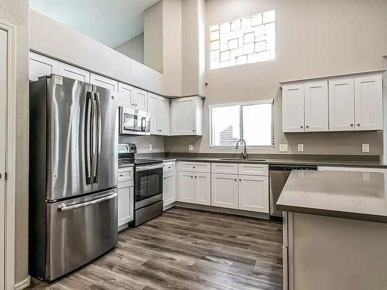 4317 W Electra Ln — Photo 8