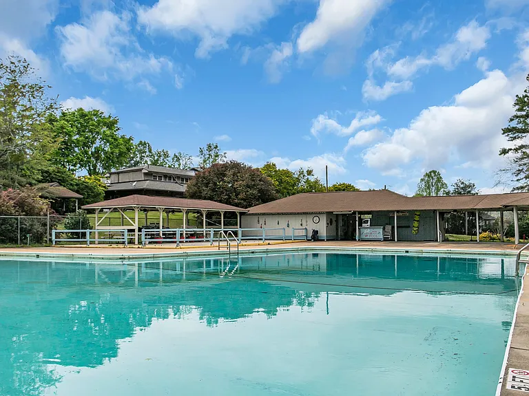 Community pool