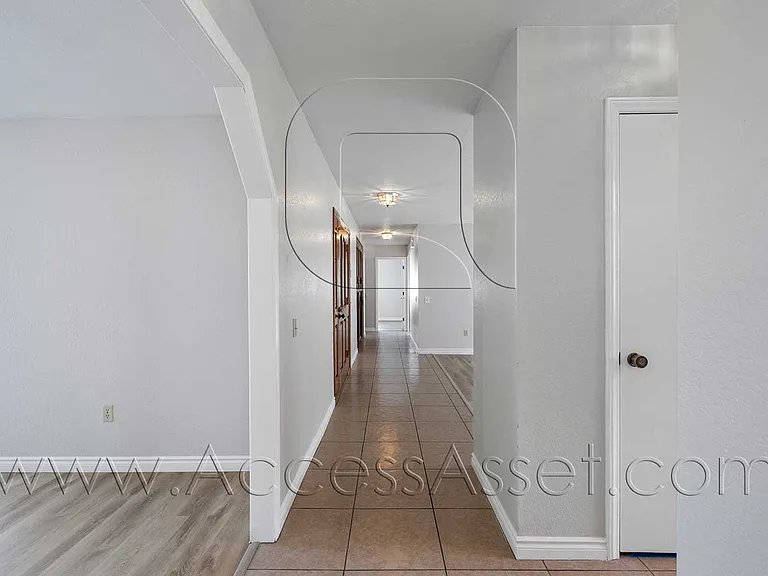 4473 Brighton Ct — Photo 9