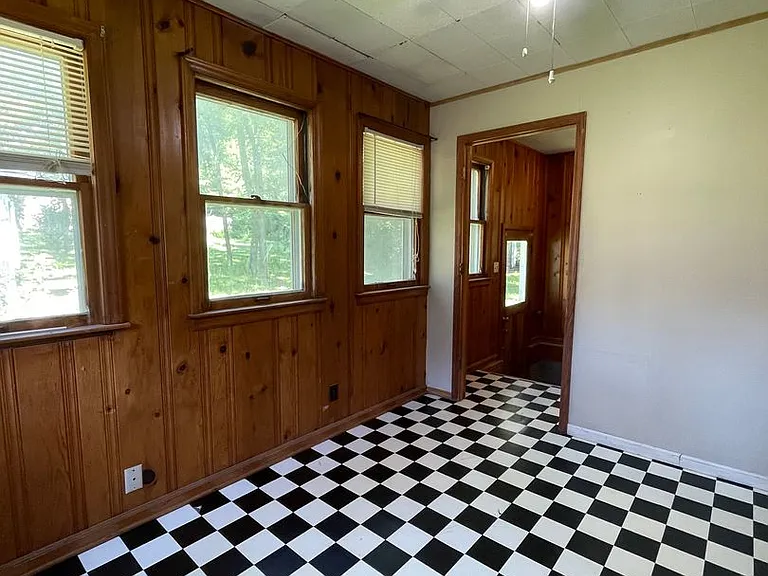 1413 Center St — Photo 23