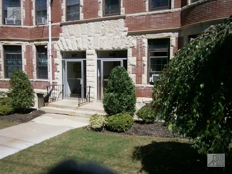 145 Winthrop Rd #8 — Photo 10