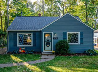 3890 W 226th St, Fairview Park, OH 44126