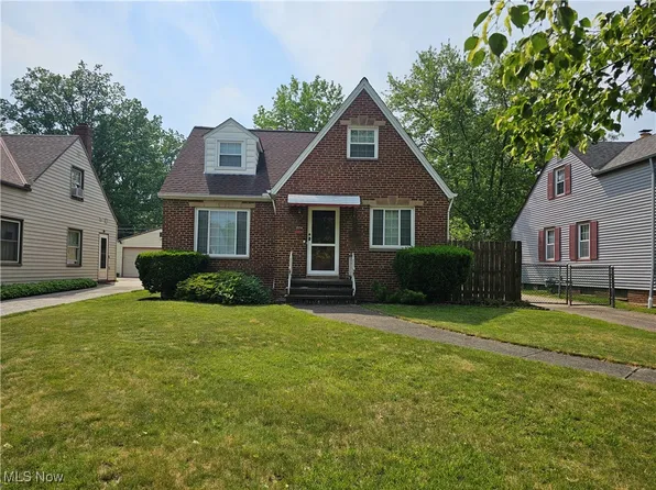 6714 Greenleaf Ave, Parma Heights, OH 44130