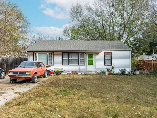 772 N Westridge Dr, Wichita, KS 67203