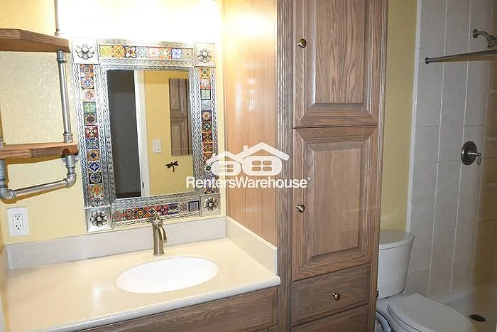 2926 W Northview Ave — Photo 13