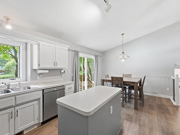 3rd image of 10920 Xeon St NW