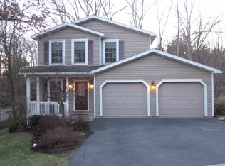 618 Old Farm Ln, State College, PA 16803