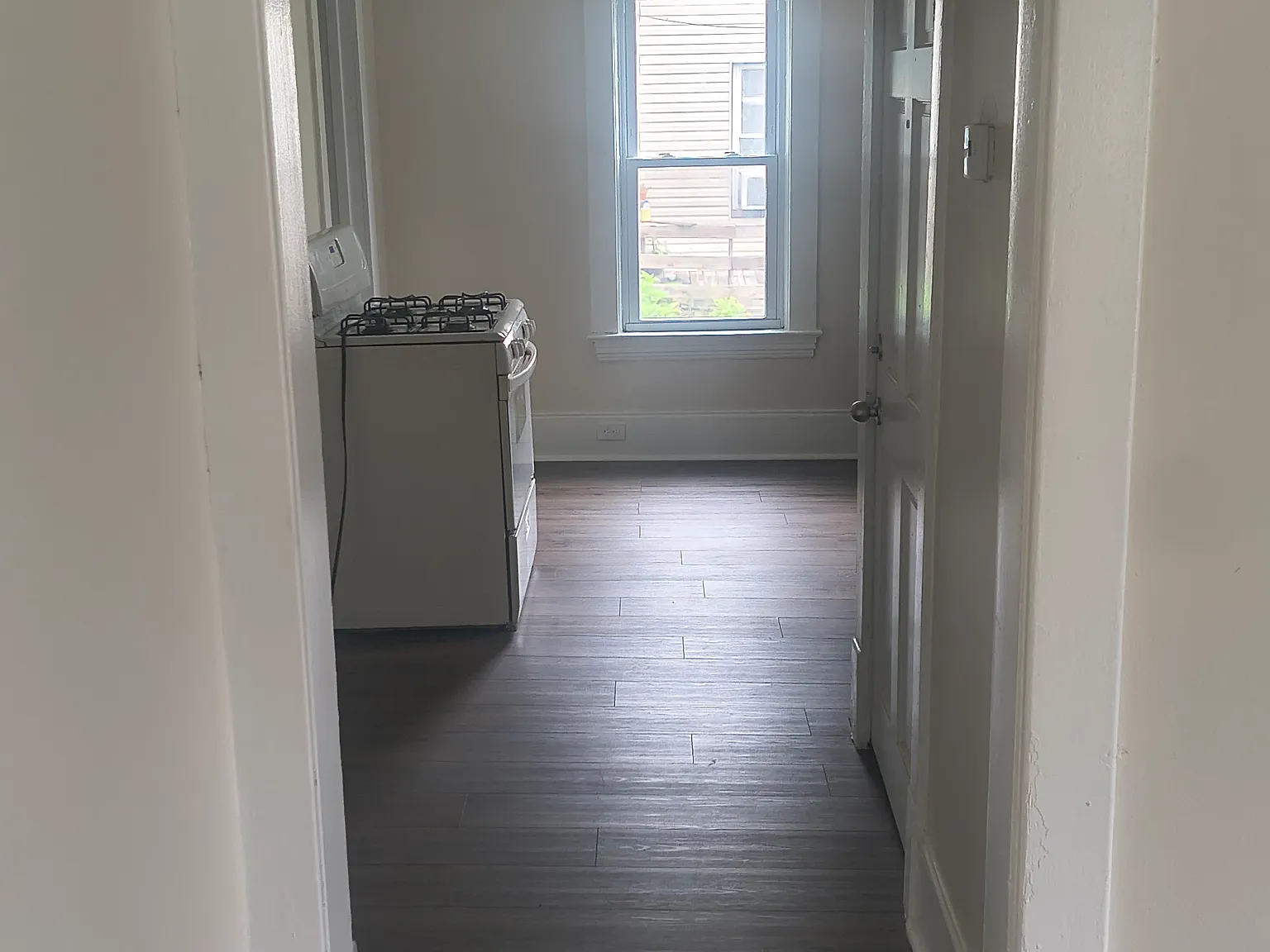3222 Woodbridge Ave — Photo 3