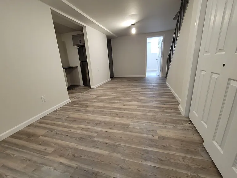 31-13 28th Rd #1B — Photo 13