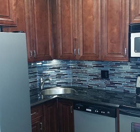 2nd image of 2424 SE Seventeen Street Cswy #105B