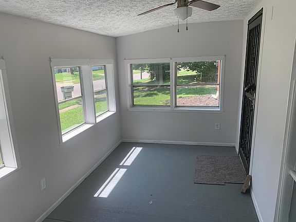 3rd image of 5320 Mapleridge Dr