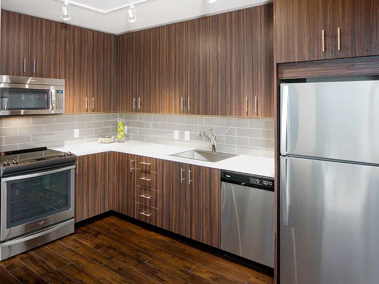 Park Avenue West — Photo 13