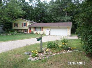 1083 Wiggins Lake Rd, Gladwin, MI 48624