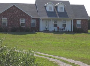 24241 New Willow Dr, Lebanon, MO 65536