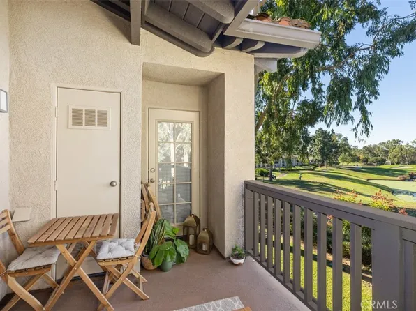 20 Via Solaz #1, Rancho Santa Margarita, CA 92688