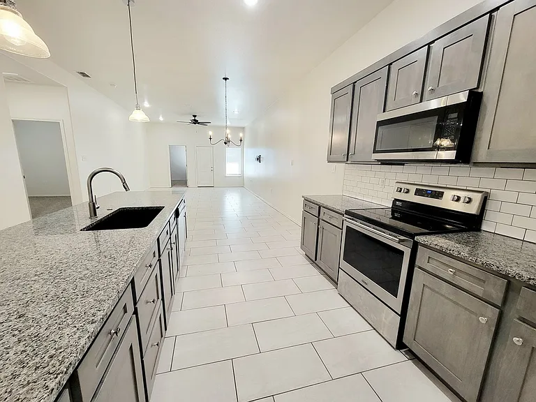 5832 Virginia Ave — Photo 4