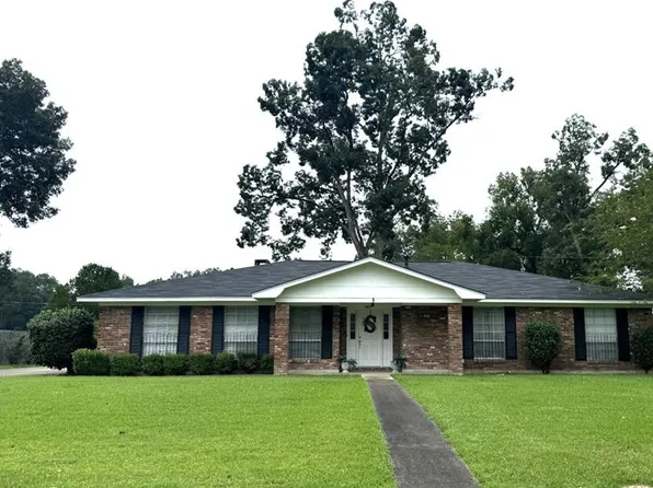 212 Forrest Dr, Natchez, MS 39120