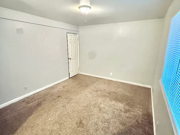 10510 Cinnamon Dr #C — Photo 5
