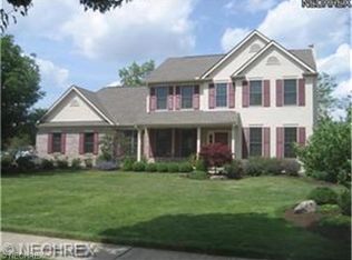 560 Bridgeside Dr, Avon Lake, OH 44012