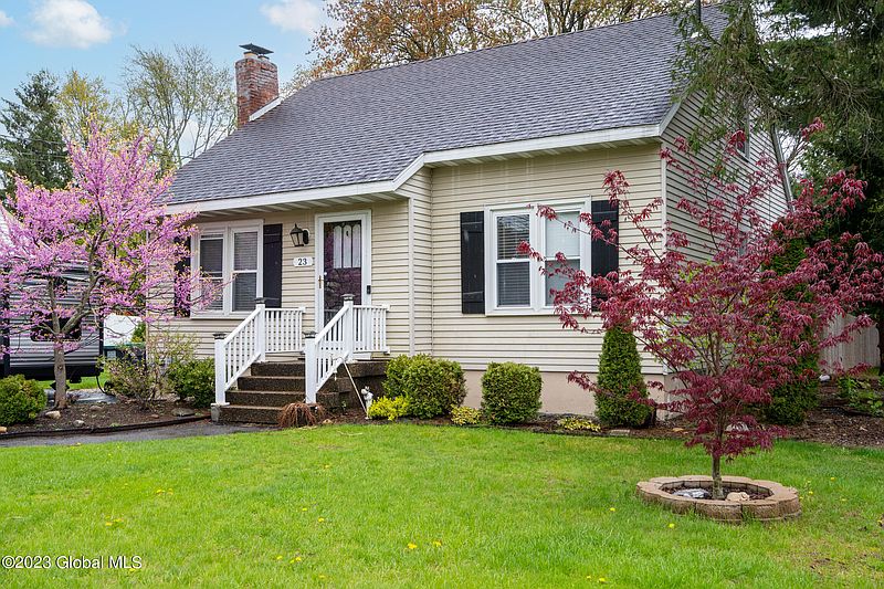 4th image of 23 Bayberry Road