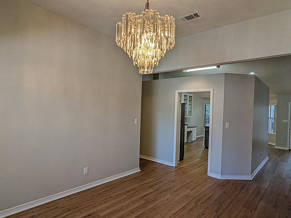 5th image of 6302 Summer Cir
