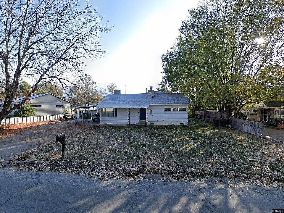 1st image of 860 N Laverde St