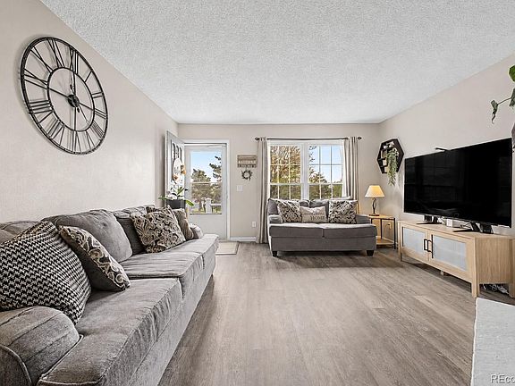 4th image of 9502 W Ontario Drive