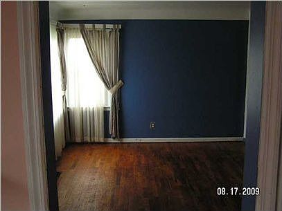 3rd image of 222 Wesley St SE