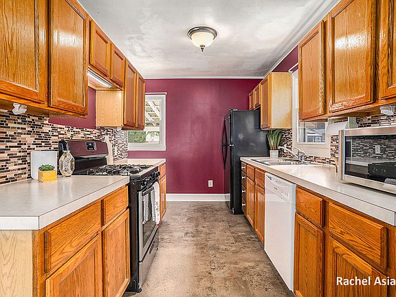 4th image of 2134 Collingwood Ave SW