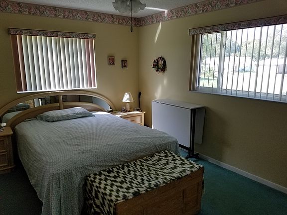 3rd image of 2960 Kenmore Pl