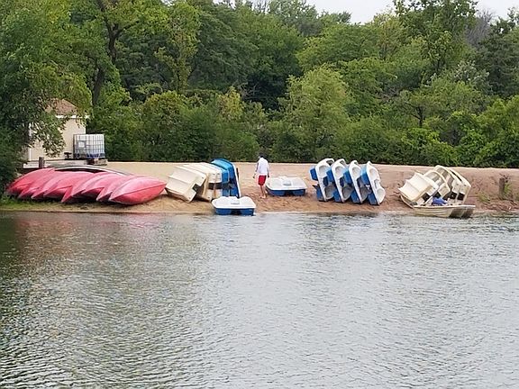 2nd image of 5515 Lakeside Dr