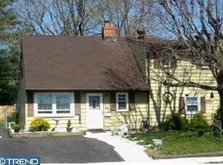 9234 Convent Ave, Philadelphia, PA 19114