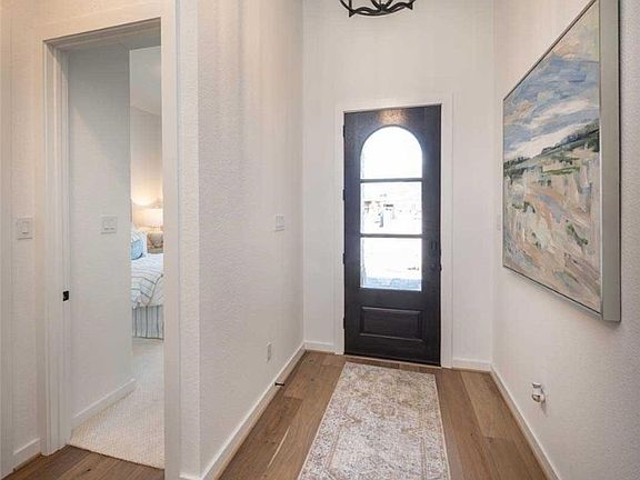 3rd image of 213 Country Cat Ln