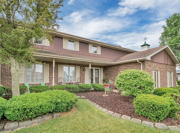 2nd image of 15284 Coventry Ct