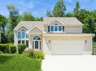 2455 Scenic Valley Dr, West Des Moines, IA 50265
