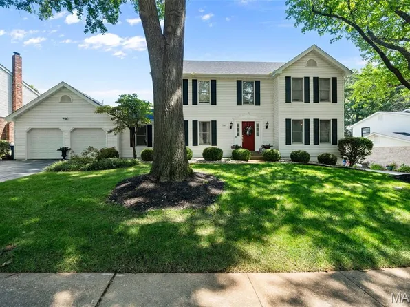 346 Stablestone Dr, Chesterfield, MO 63017