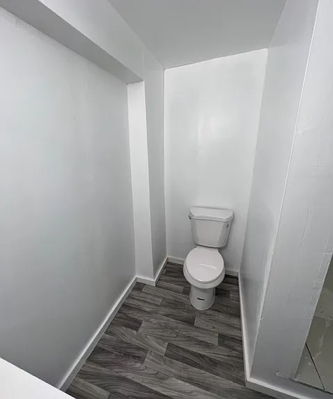 1031 N Florence Ave — Photo 14