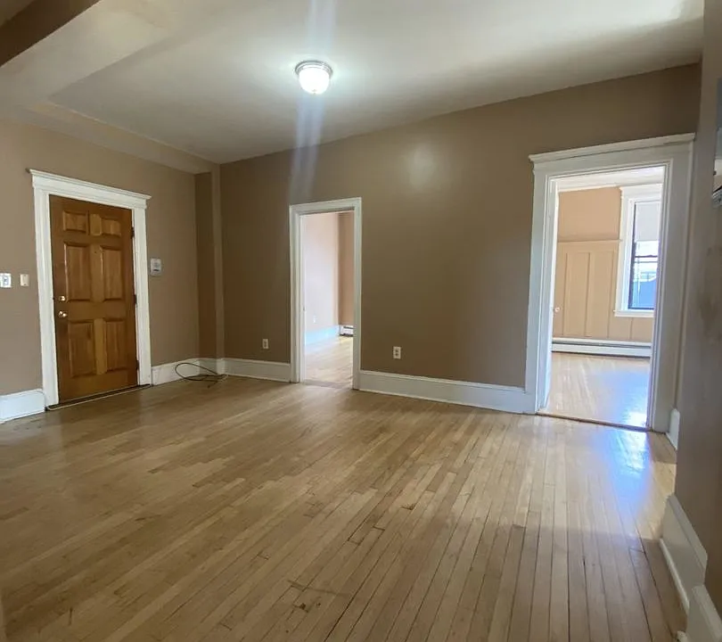 185 Harvard Ave #3