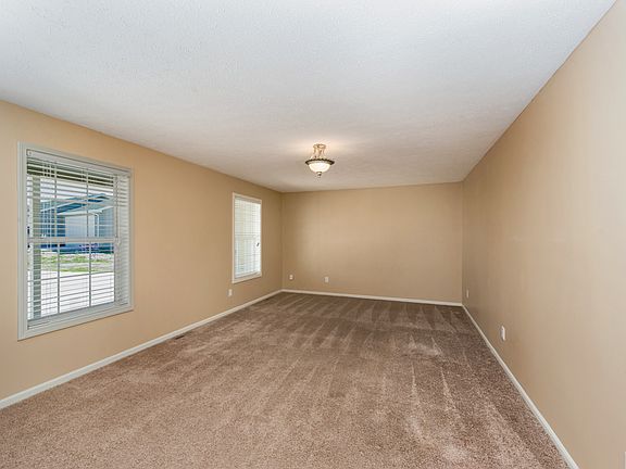 3rd image of 7800 Penta Cir
