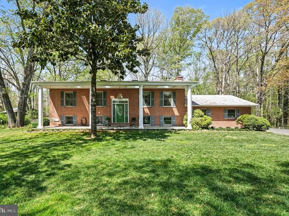 86 Mockingbird Ln, Stafford, VA 22556