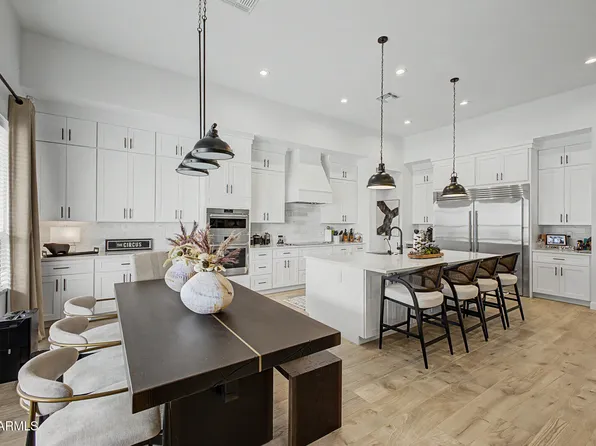 39012 N 6TH Drive, Phoenix, AZ 85086
