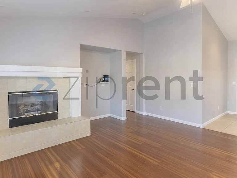 1465 Valley Glen Dr — Photo 11