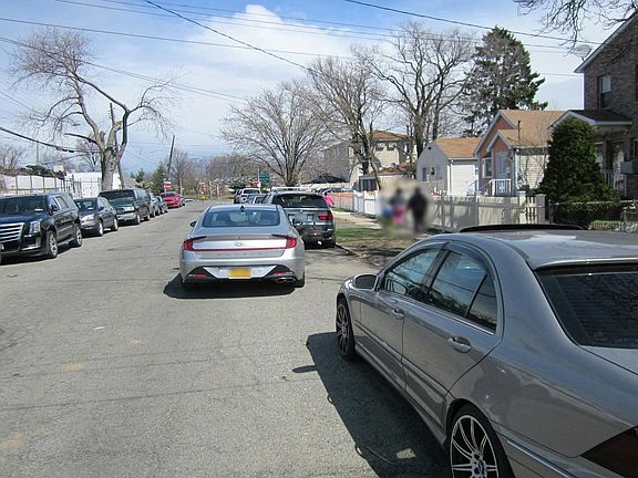 5th image of 14423 223rd St