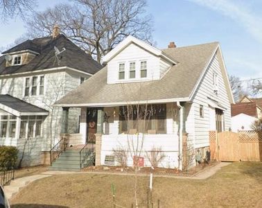 3204 South Delaware AVENUE, Milwaukee, WI, 53207